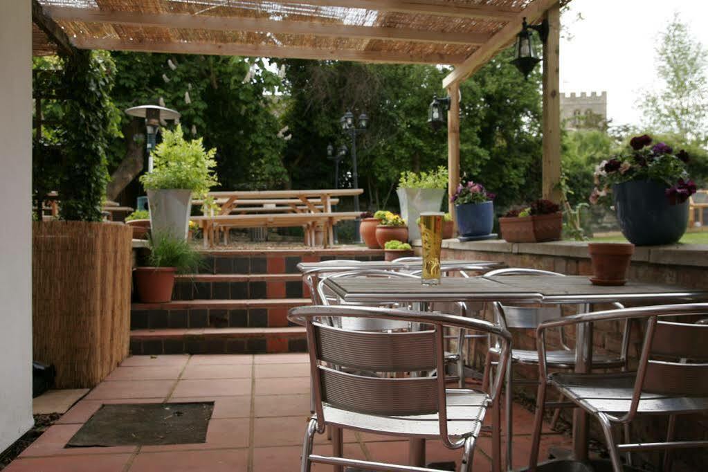 Hotel The White Hart à Sherington Extérieur photo