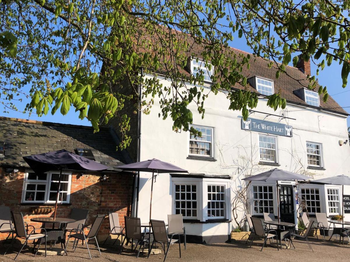 Hotel The White Hart à Sherington Extérieur photo